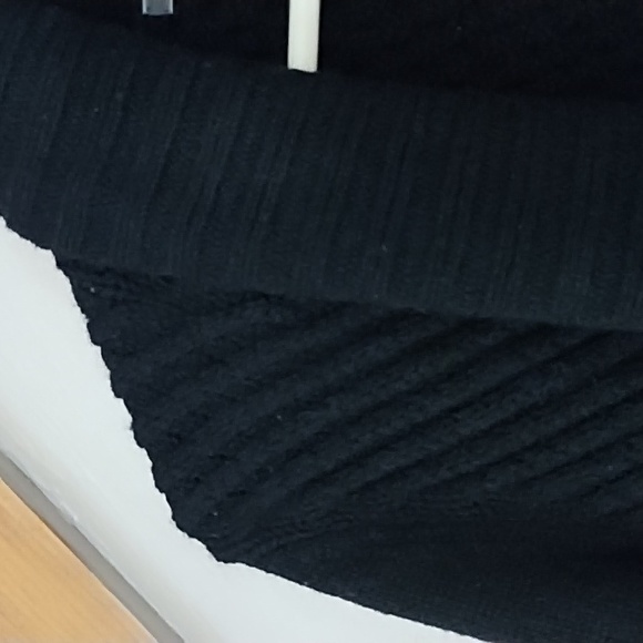 Vince 50/50 YakYak/Wool Chunky Cardigan, Pockets, No Closure, Small - Picture 4 of 12